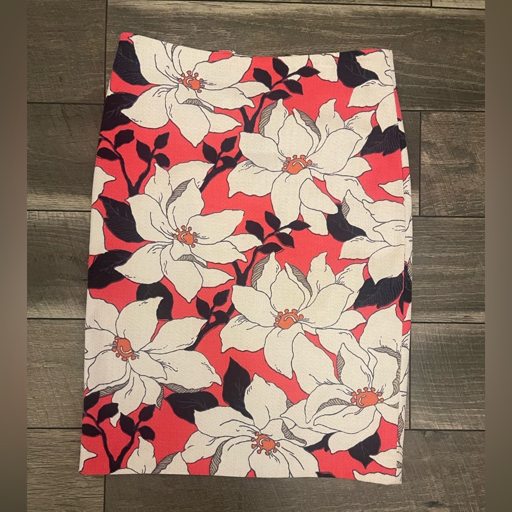 Ann Taylor Pink Ivory Textured Floral Straight Pencil Skirt Sz 2 - Picture 3 of 6